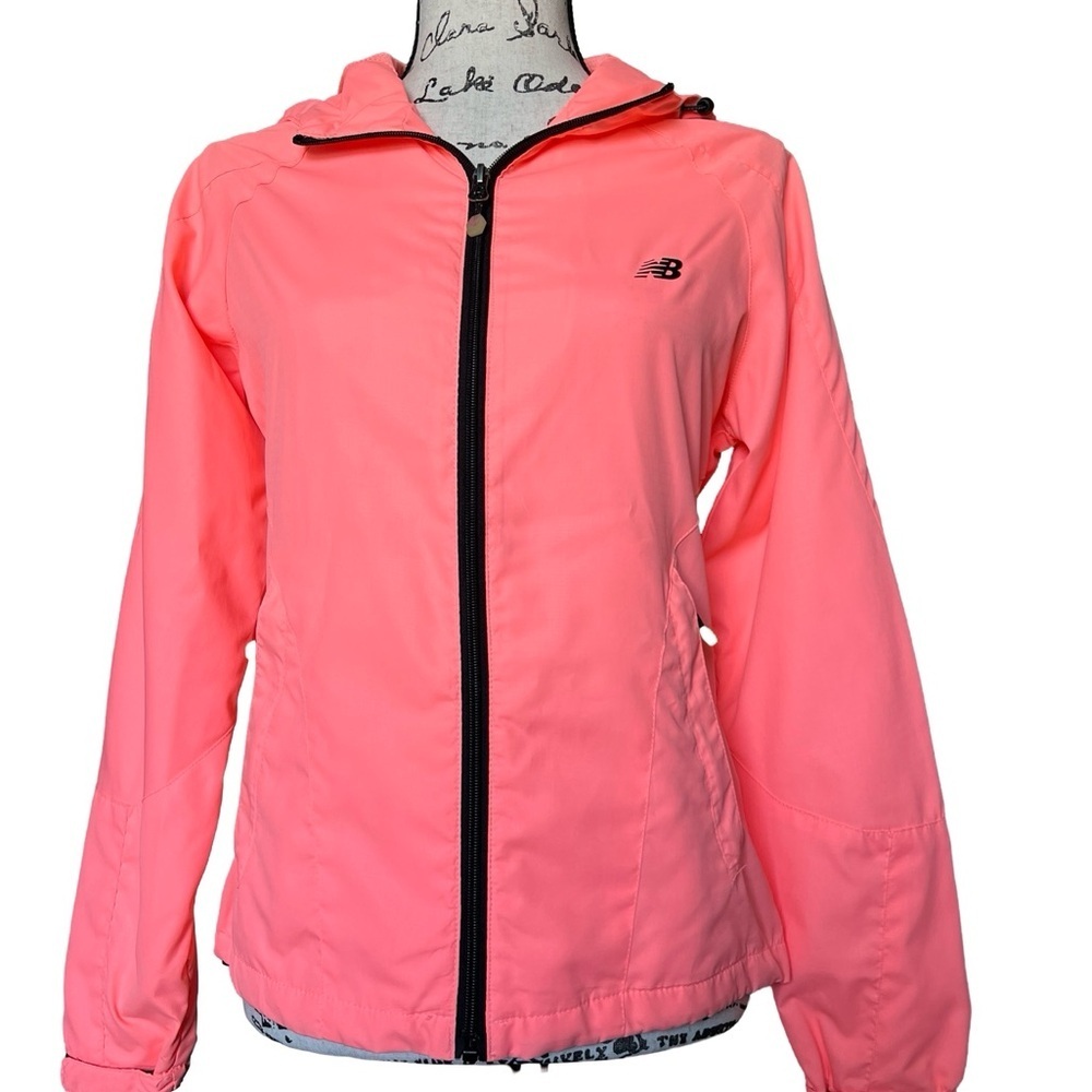 New Balance Coral Well Worn & Still Running Hooded Windbreaker Jacket - Small - Picture 12 of 16